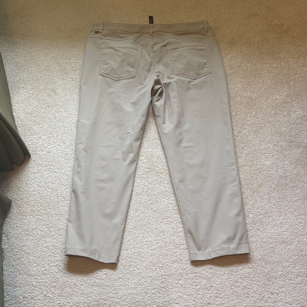 lululemon athletica Men's Khaki Stretch Chino Pants - Picture 3 of 7